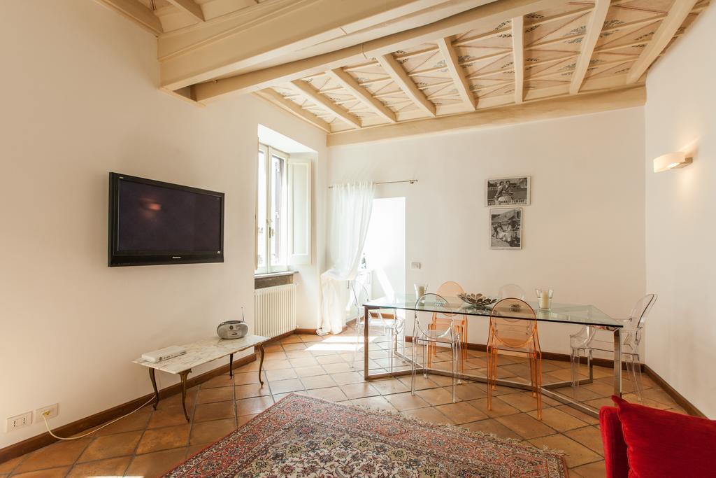 A Window On Pantheon Apartment Rome Bagian luar foto