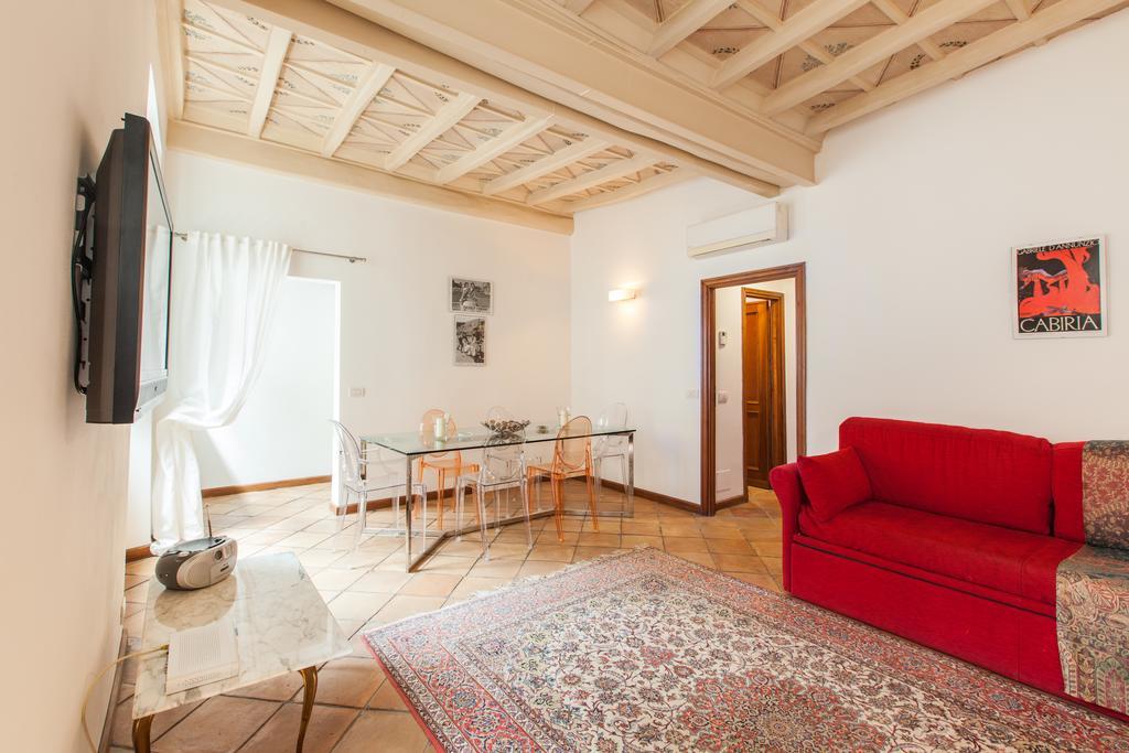 A Window On Pantheon Apartment Rome Bagian luar foto